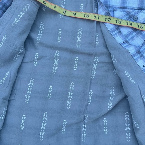 Columbia long sleeve shirt and Roll tab sleeve with hoodie - Picture 3 of 10